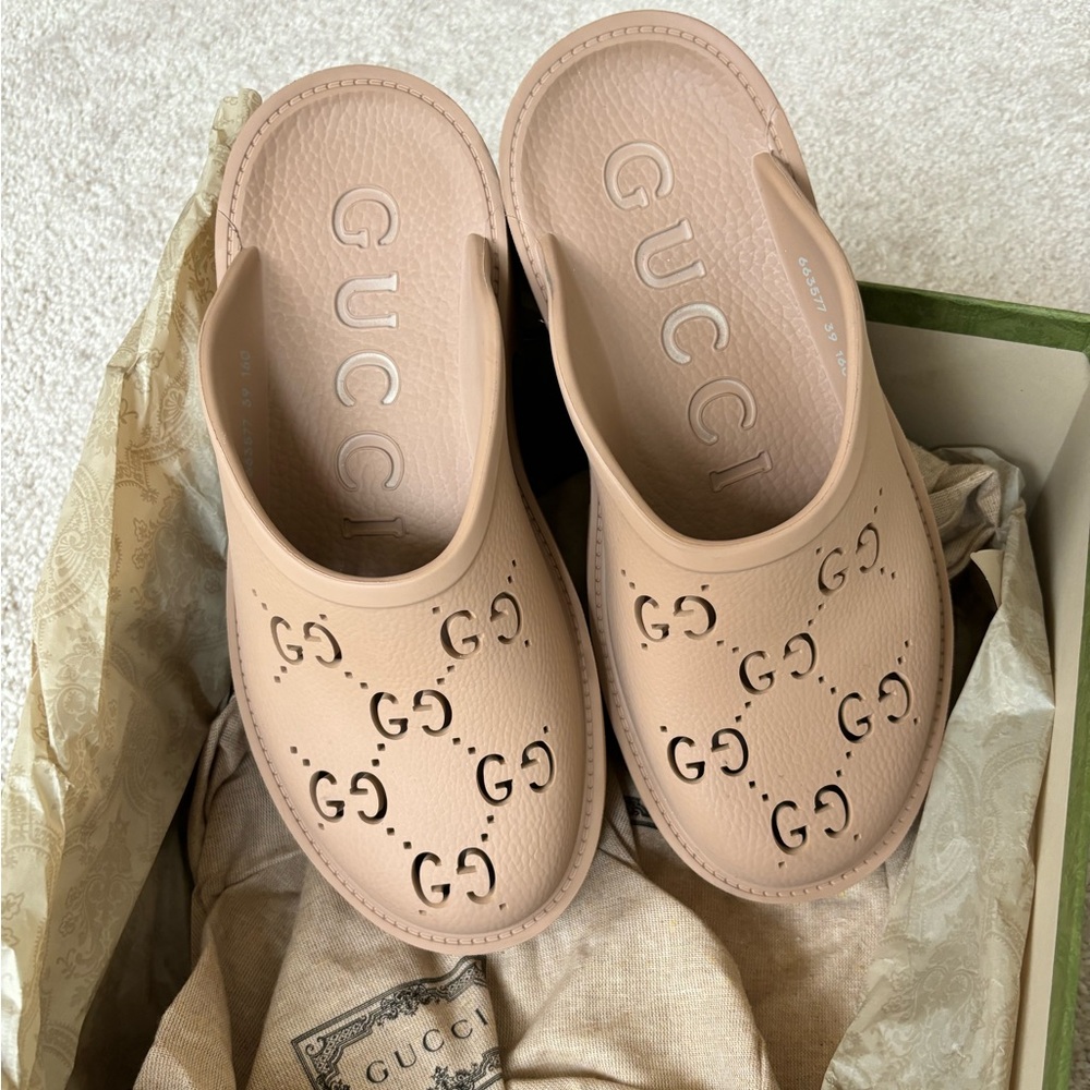 Gucci rubber clogs